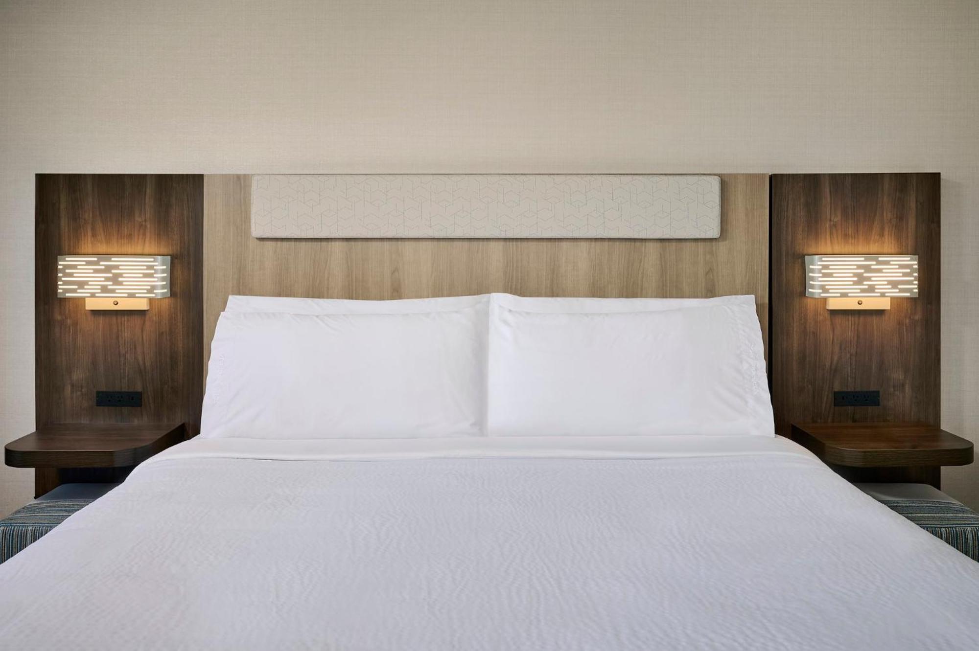 Holiday Inn Express & Suites Kitchener Southeast By Ihg Dış mekan fotoğraf