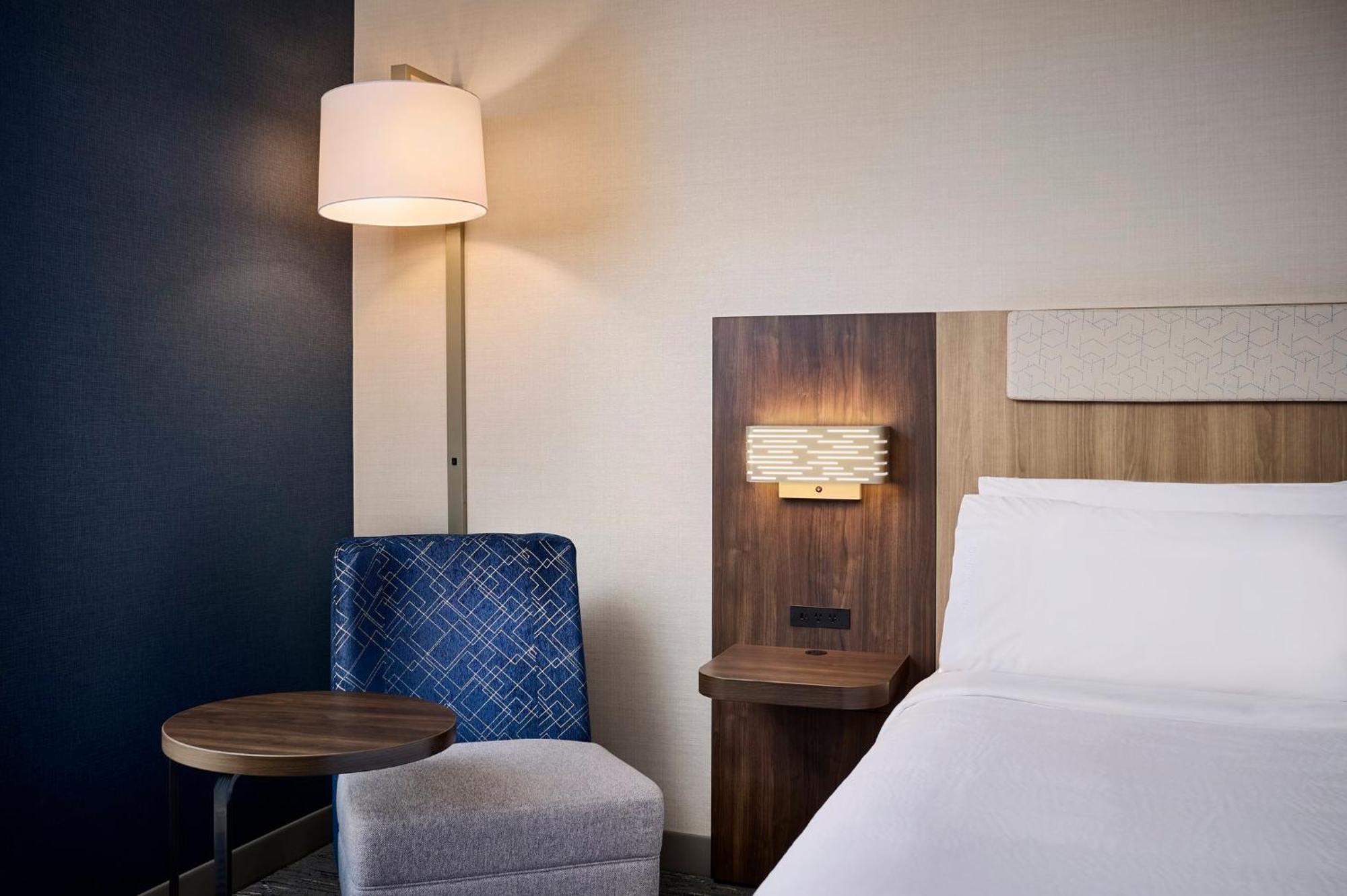 Holiday Inn Express & Suites Kitchener Southeast By Ihg Dış mekan fotoğraf